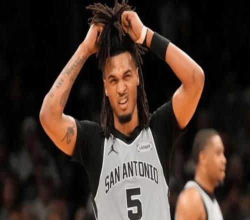 奥斯卡离开,上海海港加,盟圣保罗,开元体育官网,开元棋牌官网在线娱乐平台