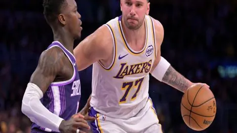 王钰栋乌龙助浙江队赛季首胜，4-0完胜武汉三镇